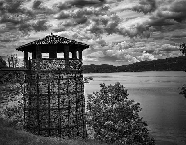 Muat turun percuma Black And White Italy Nature - foto atau gambar percuma percuma untuk diedit dengan editor imej dalam talian GIMP