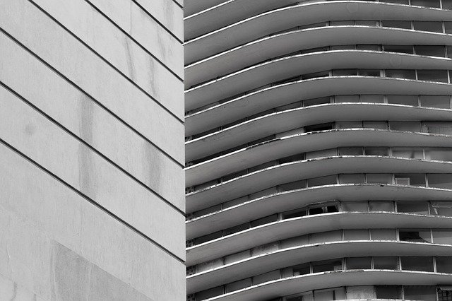 Scarica gratuitamente Black And White PB City Belo: foto o immagini gratuite da modificare con l'editor di immagini online GIMP