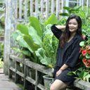 Black dress girl  screen for extension Chrome web store in OffiDocs Chromium