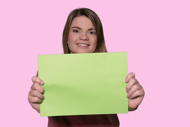 Free download blonde woman girl nice paper blank free picture to be edited with GIMP free online image editor