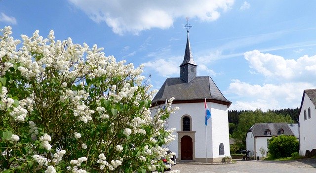 Ücretsiz indir Blossom Spring Church - GIMP çevrimiçi resim düzenleyici ile düzenlenecek ücretsiz fotoğraf veya resim