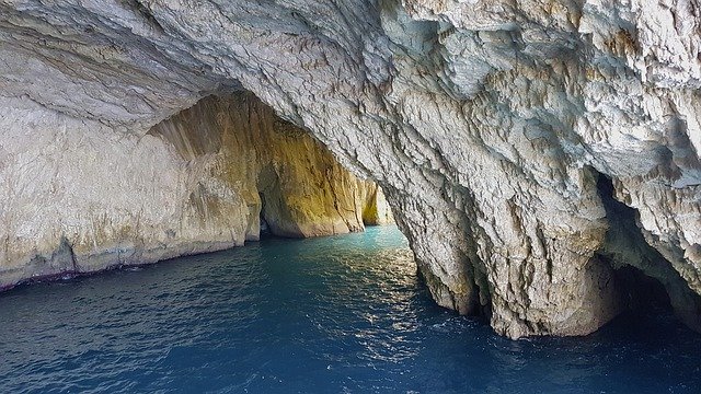 Download gratuito Blue Grotto Paxos Water - foto o immagine gratuita da modificare con l'editor di immagini online di GIMP