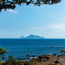 Blue sea and volcano  screen for extension Chrome web store in OffiDocs Chromium