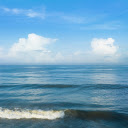 Blue sky and ocean waves  screen for extension Chrome web store in OffiDocs Chromium