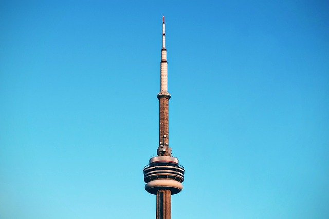 Gratis download blue sky building canada cn tower gratis foto om te bewerken met GIMP gratis online afbeeldingseditor