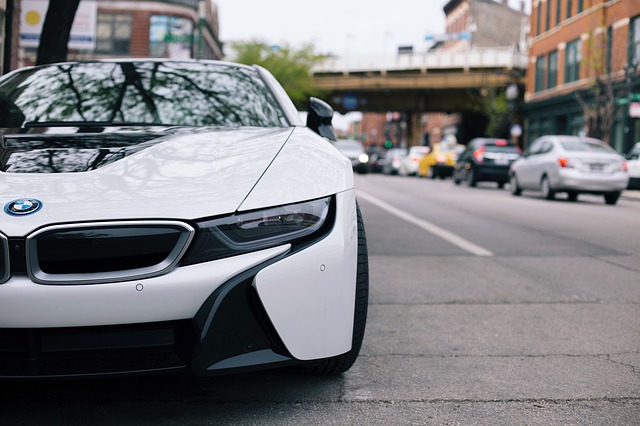 Бесплатно скачать bmw car city street chicago i8 бесплатное изображение для редактирования с помощью бесплатного онлайн-редактора изображений GIMP