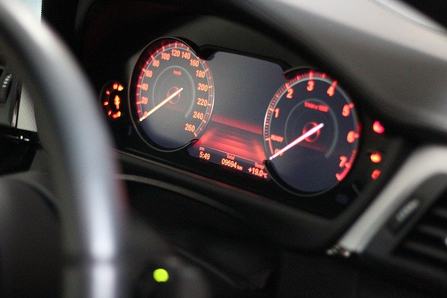 Kostenloser Download Bmw Car Speedometer - kostenloses Foto oder Bild zur Bearbeitung mit GIMP Online-Bildbearbeitung