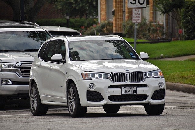 ດາວໂຫຼດຟຣີ bmw x5 suv car luxury car bmw free picture to be edited with GIMP free online image editor