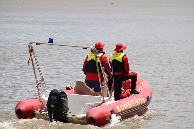 Free download boat firefighter rescue firemen free picture to be edited with GIMP free online image editor