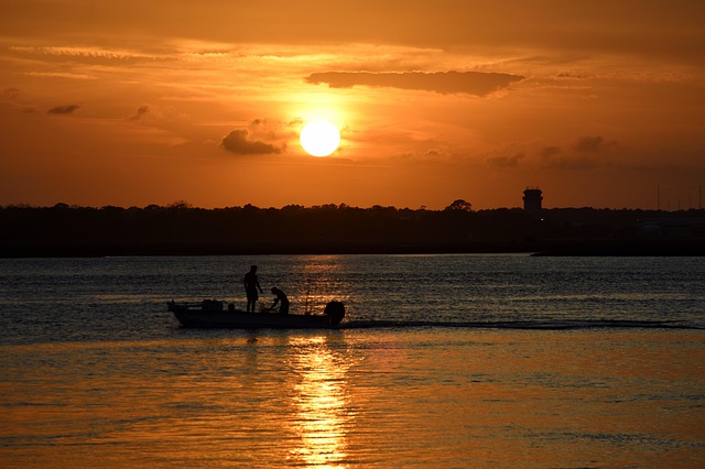 Free download boat fishermen silhouette sunset free picture to be edited with GIMP free online image editor
