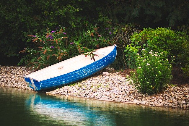 دانلود رایگان Boat Lake Nature - عکس یا تصویر رایگان برای ویرایش با ویرایشگر تصویر آنلاین GIMP