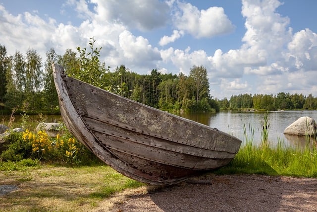 Téléchargement gratuit d'une vieille image gratuite en bois de bateau lac grésil à modifier avec l'éditeur d'images en ligne gratuit GIMP