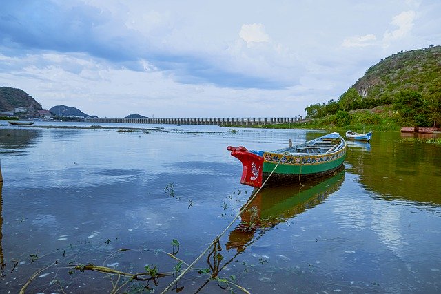 دانلود رایگان Boat River Water - عکس یا تصویر رایگان برای ویرایش با ویرایشگر تصویر آنلاین GIMP