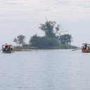 boats and tourists  screen for extension Chrome web store in OffiDocs Chromium