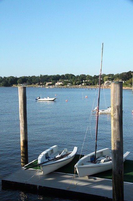 Unduh gratis Boats Dock Island - foto atau gambar gratis untuk diedit dengan editor gambar online GIMP