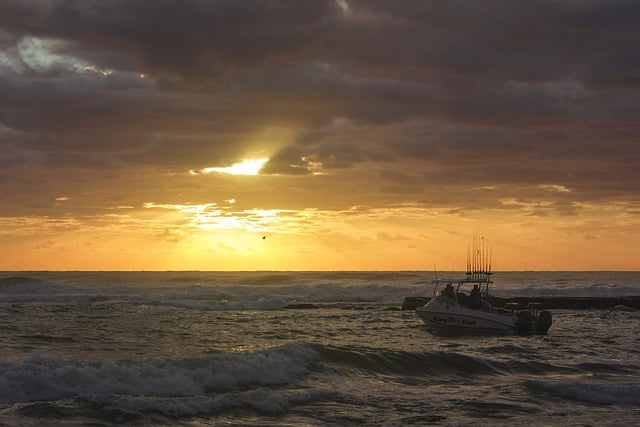 Libreng download bangka dagat karagatan paglubog ng araw pagsikat ng araw libreng larawan na ie-edit gamit ang GIMP libreng online na editor ng imahe