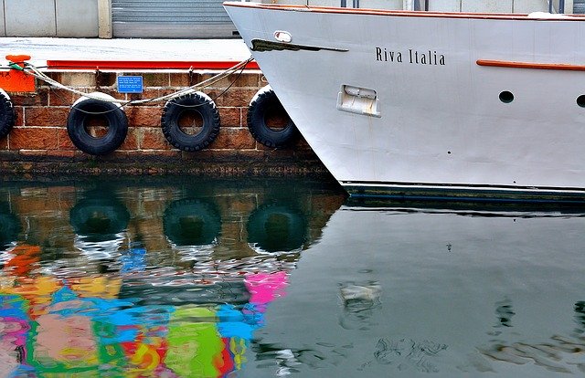 הורדה חינם Boat Sea Water - תמונה או תמונה בחינם לעריכה עם עורך התמונות המקוון של GIMP