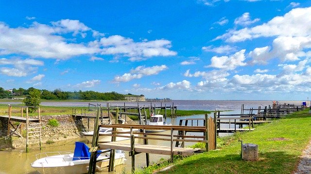 Ücretsiz indir Boats Port Tide - GIMP çevrimiçi resim düzenleyici ile düzenlenecek ücretsiz fotoğraf veya resim