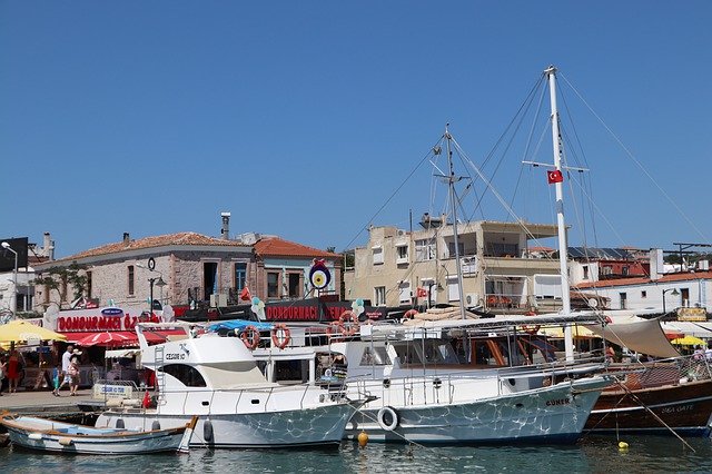 Téléchargement gratuit de Boat Travel Marine - photo ou image gratuite à éditer avec l'éditeur d'images en ligne GIMP