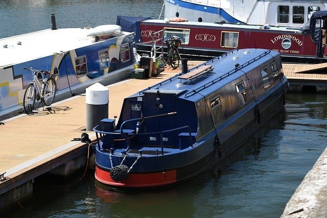 Descărcare gratuită Boat Waterway Channel - fotografie sau imagini gratuite pentru a fi editate cu editorul de imagini online GIMP