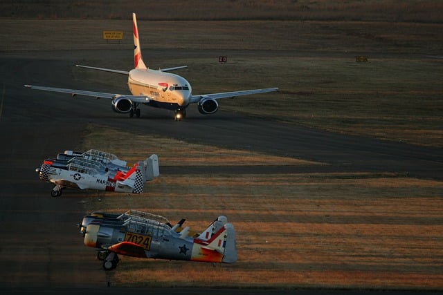 जीआईएमपी मुफ्त ऑनलाइन छवि संपादक के साथ संपादित किए जाने वाले बोइंग 737 जेट विमान की मुफ्त तस्वीर मुफ्त डाउनलोड करें