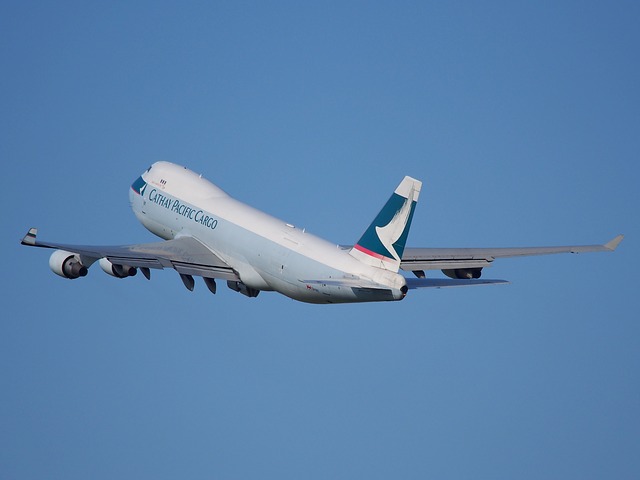 Free download boeing 747 cathay pacific jumbo jet free picture to be edited with GIMP free online image editor