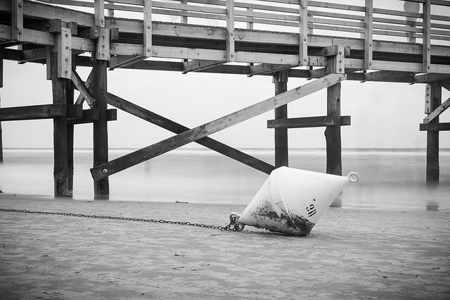 Téléchargement gratuit de Boje Pile Construction North Sea - photo ou image gratuite à éditer avec l'éditeur d'images en ligne GIMP