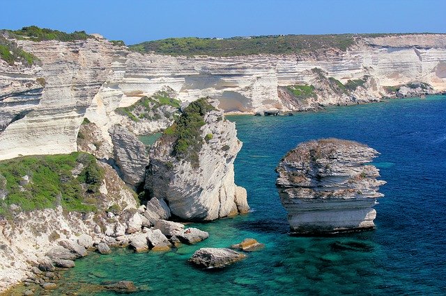 Download gratuito Bonifacio Cliffs Sea - foto o immagine gratuita da modificare con l'editor di immagini online GIMP