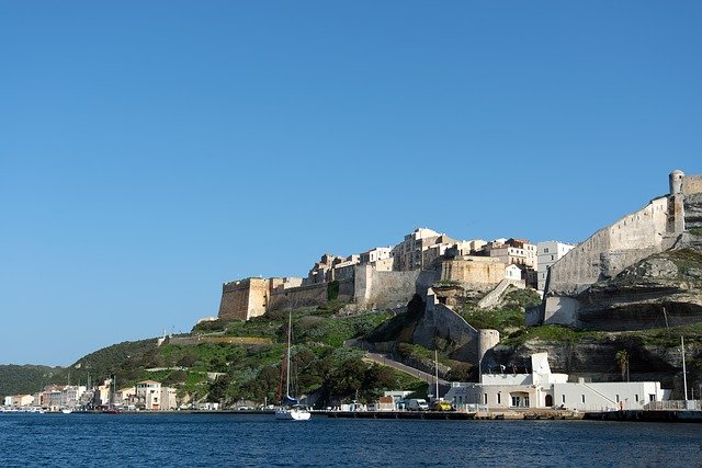 Descărcare gratuită Bonifacio Corsican Citadel - fotografie sau imagine gratuită pentru a fi editată cu editorul de imagini online GIMP