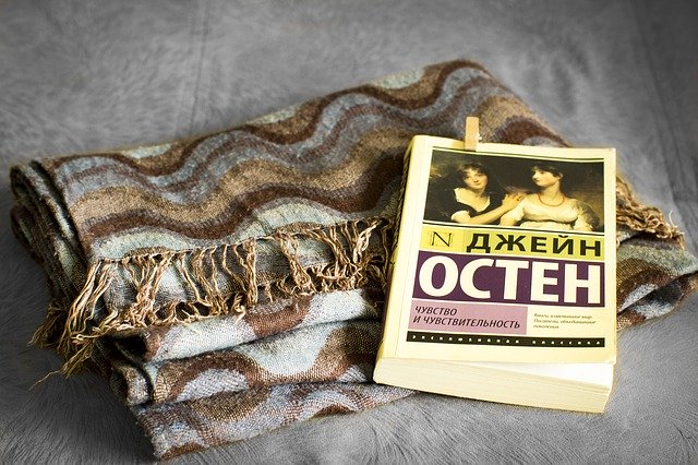 ດາວໂຫຼດຟຣີ Book Scarf Autumn - ຮູບພາບຫຼືຮູບພາບທີ່ບໍ່ເສຍຄ່າເພື່ອແກ້ໄຂດ້ວຍບັນນາທິການຮູບພາບອອນໄລນ໌ GIMP