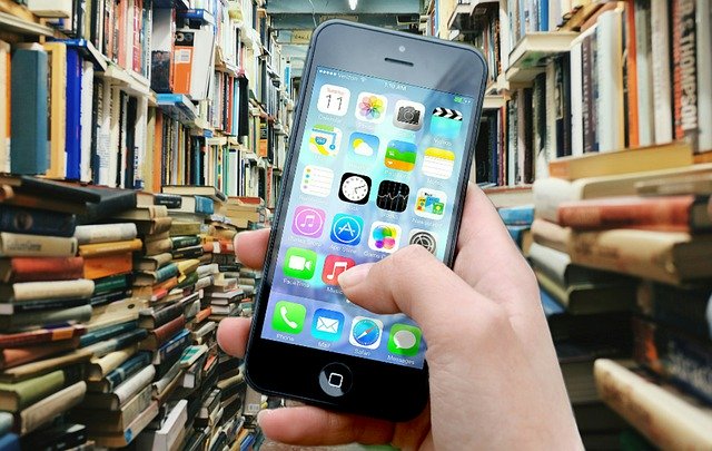 تنزيل مجاني لمكتبة الكتب على iPhone - صورة مجانية أو صورة يتم تحريرها باستخدام محرر الصور عبر الإنترنت GIMP