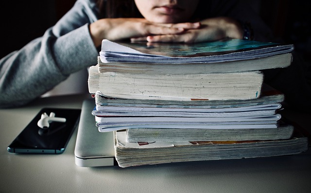 Free download books pile education school lesson free picture to be edited with GIMP free online image editor