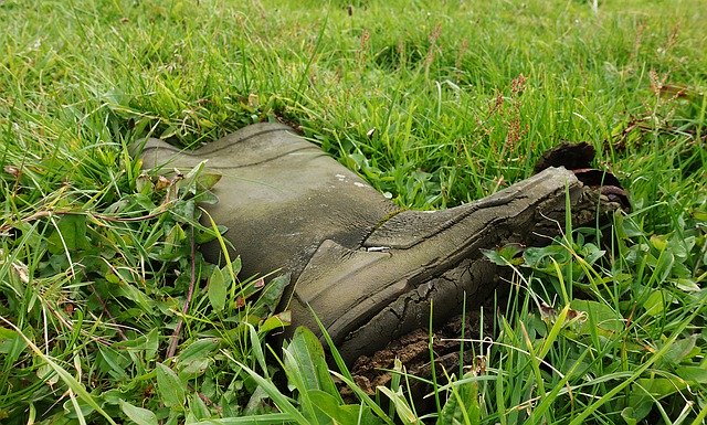 Безкоштовно завантажте Boot Shoe Lost — безкоштовну фотографію чи зображення для редагування за допомогою онлайн-редактора зображень GIMP