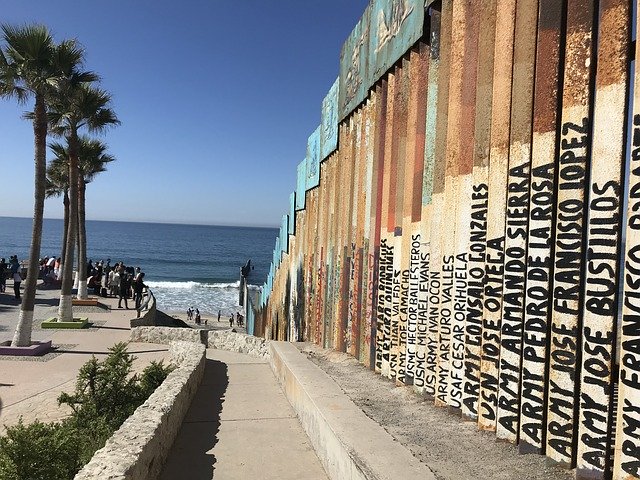 Gratis download Border Tijuana Mexico - gratis foto of afbeelding om te bewerken met GIMP online afbeeldingseditor