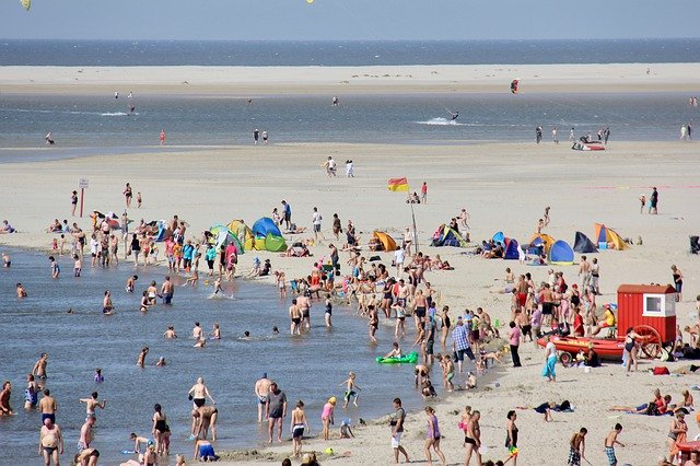 Free download Borkum Beach Life Badekarren -  free photo or picture to be edited with GIMP online image editor