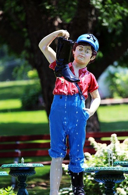 Boy And The Boot Fountain Water 무료 다운로드 - 무료 사진 또는 GIMP 온라인 이미지 편집기로 편집할 수 있는 그림