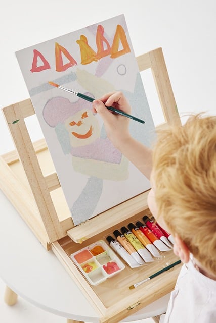 הורדה חינם ילד ילד צייר אמנות מברשת קנבס תמונה בחינם לעריכה עם עורך תמונות מקוון בחינם של GIMP