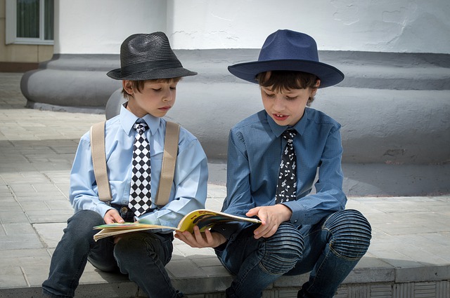 Free download boys book reading reading a book free picture to be edited with GIMP free online image editor