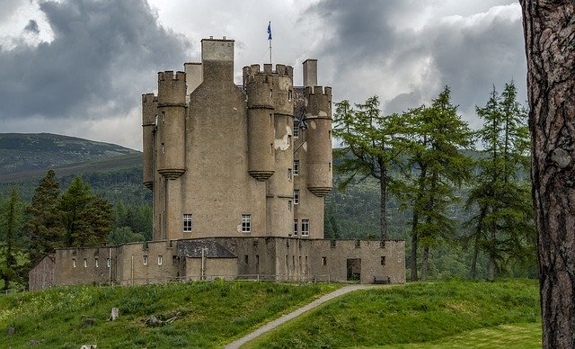 Free download Braemar Castle Scotland -  free photo or picture to be edited with GIMP online image editor