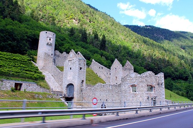 Download grátis Braies Italy Travel - foto ou imagem gratuita a ser editada com o editor de imagens online GIMP