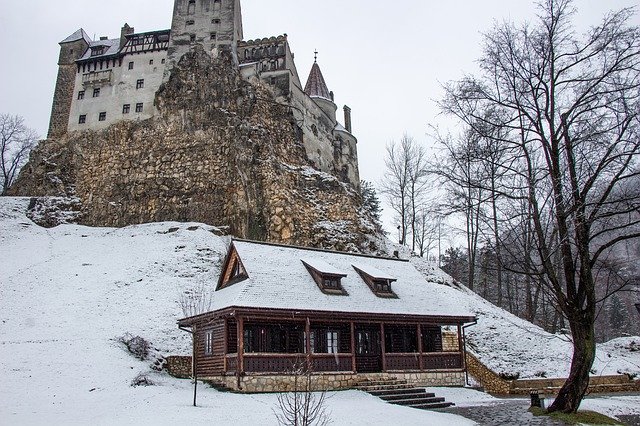 Free download Bran Castle Dracula Transylvania -  free photo or picture to be edited with GIMP online image editor