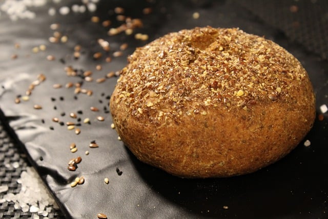 Free graphic bread food bun seeds bakery to be edited by GIMP free image editor by OffiDocs