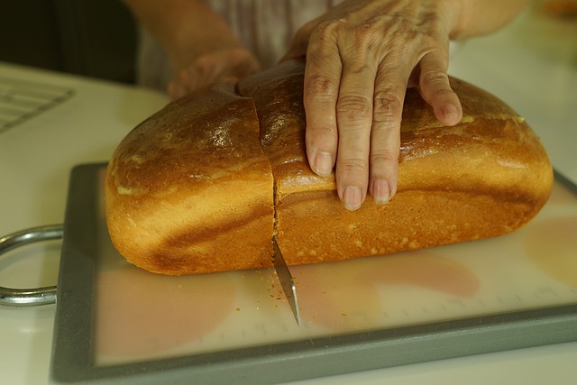 Free download bread loaf knife slice free picture to be edited with GIMP free online image editor