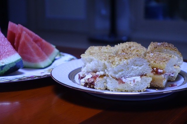 Скачать бесплатно Bread Watermelon Food - бесплатное фото или изображение для редактирования с помощью онлайн-редактора изображений GIMP