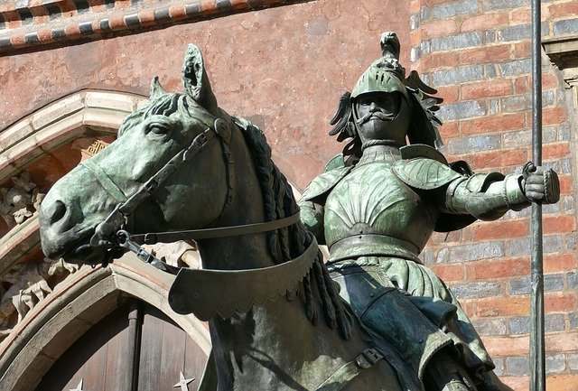 Unduh gratis Patung Monumen Bremen - foto atau gambar gratis untuk diedit dengan editor gambar online GIMP