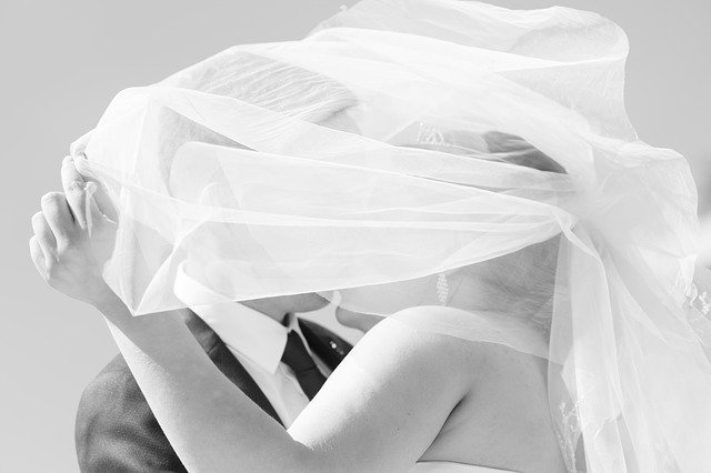 تحميل مجاني Bride The Groom Woman - صورة مجانية أو صورة يتم تحريرها باستخدام محرر الصور عبر الإنترنت GIMP