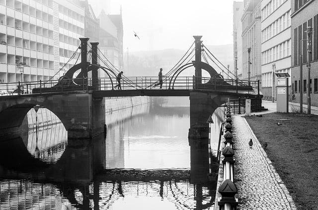 Téléchargement gratuit d'une image gratuite de pont brouillard ville urbaine à modifier avec l'éditeur d'images en ligne gratuit GIMP