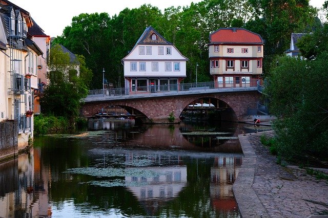 Descărcare gratuită Bridge Houses Architecture Facade - fotografie sau imagini gratuite pentru a fi editate cu editorul de imagini online GIMP