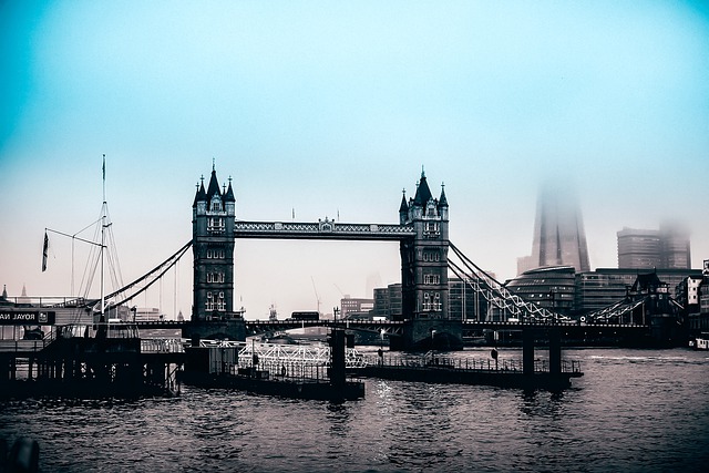 Free download bridge london england architecture free picture to be edited with GIMP free online image editor