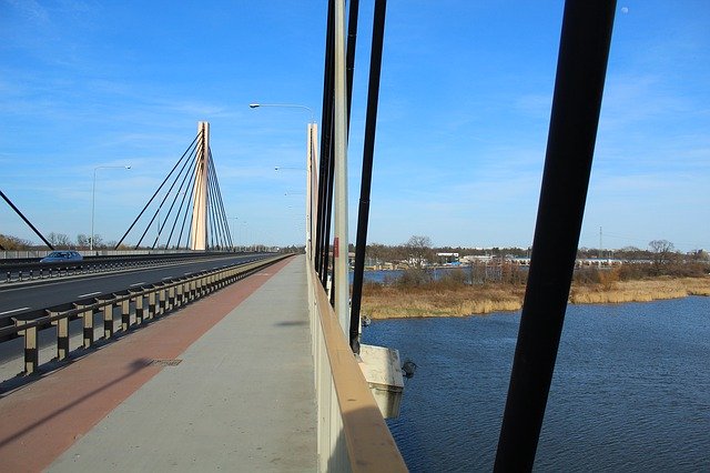 ดาวน์โหลดฟรี Bridge Poland River - ภาพถ่ายหรือรูปภาพฟรีที่จะแก้ไขด้วยโปรแกรมแก้ไขรูปภาพออนไลน์ GIMP